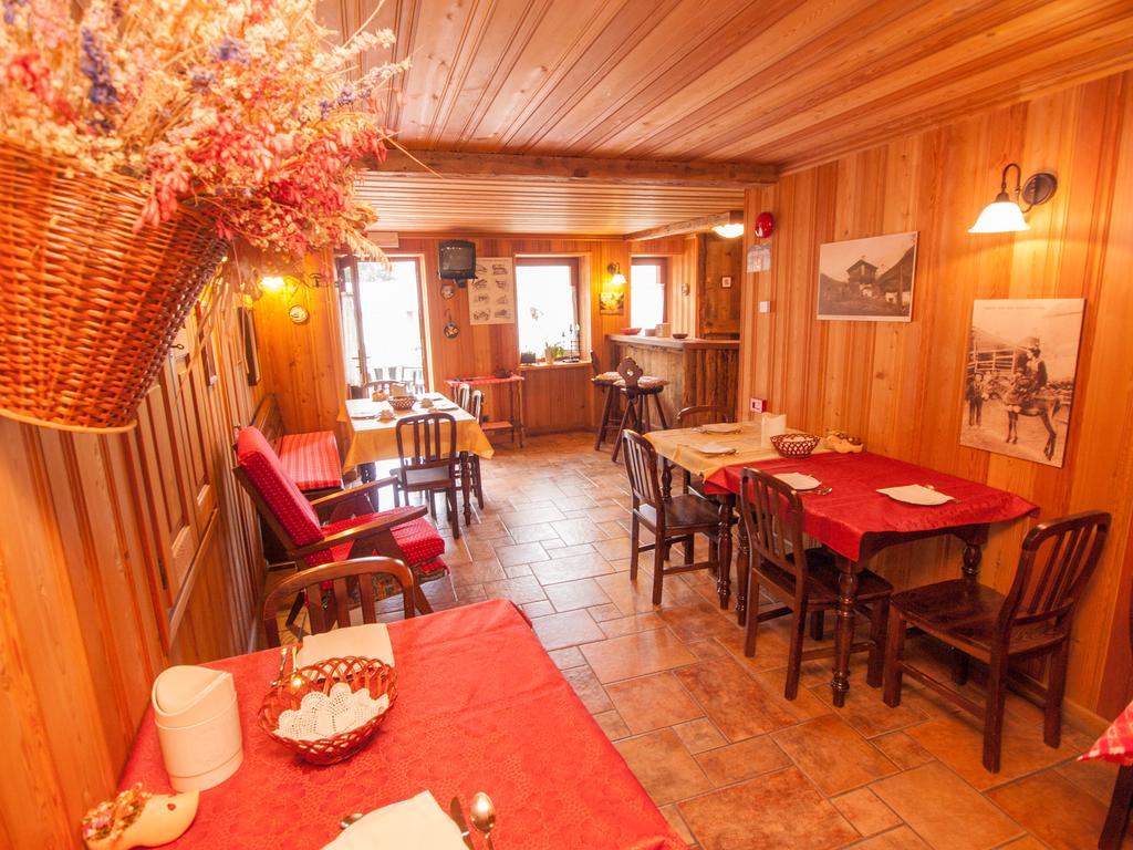 Le Vieux Rascard Chambres D'Hotes Champoluc Eksteriør bilde