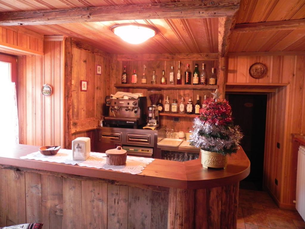 Le Vieux Rascard Chambres D'Hotes Champoluc Eksteriør bilde